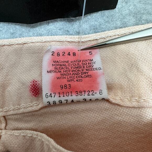 Levi's Short Womens S VTG Peach Chino Mid Rise Zip Fly Straight Pockets Casual - Picture 6 of 7